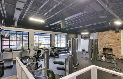 Charlotte Gem with Gym Near Hospitals and Park Expo - Foto 4