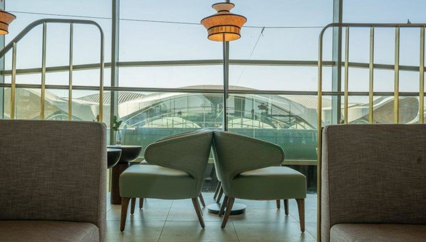 Plaza Premium Lounge: Queen Alia Airport International Departures - Ticket - Photo 2