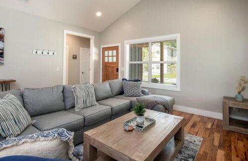 Downtown Brevard 5BR Retreat & Cyclists Dream - Foto 17