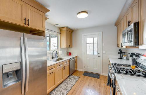 Walkable Adventure Base in Midtown Anchorage - Foto 2