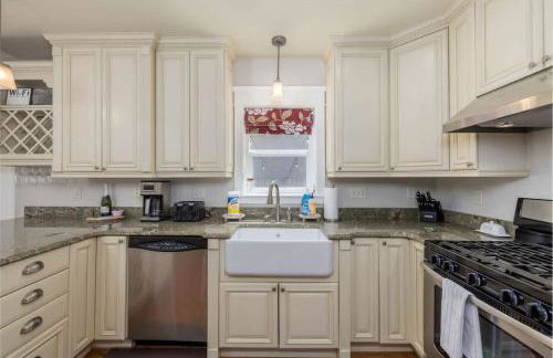 Historic Family Home Next To College and Lake CDA - Foto 2