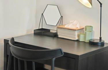 Gated 4 Guests House Free Parking - Foto 15