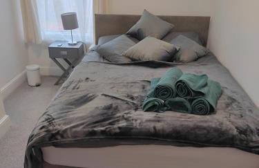 Modern 2 bed house sleeps 6 - Photo 34