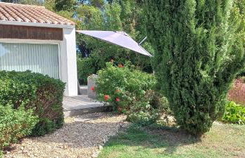 Charmante maison avec spa, sauna et jardin privatif - Photo 16