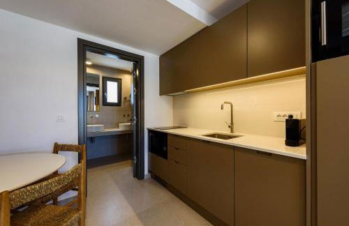 Azure Naousa - Photo 77