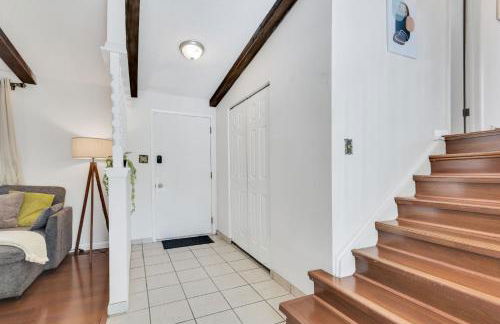 6BD Near DT - BBQ Grill, Games & Football Fun - Photo 14