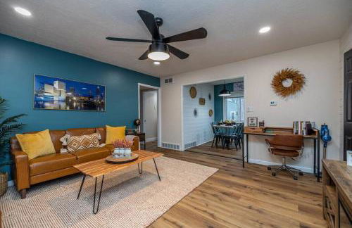 Close to airport* Pets*Fenced yard*A/C & Fast WIFI - Foto 11