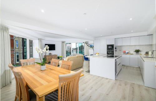 Luxury Apartment very close to Tolcarne Beach - Foto 18