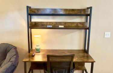 Peaceful Townhouse Near Lake - Foto 6