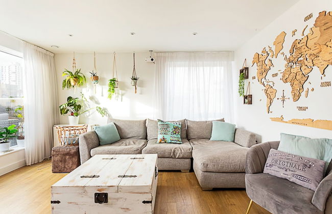 Quiet and Spacious Four Bedroom House - Photo 21