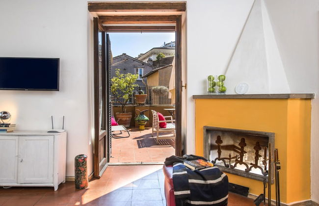 Chiara in Pantheon Apartment With Terrace - Photo 12
