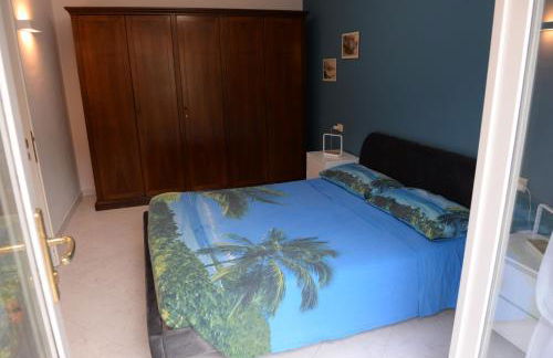 La Verbena a fianco del Vittoriale, vista piscina, 10 minuti a piedi dal lungo lago - Foto 22