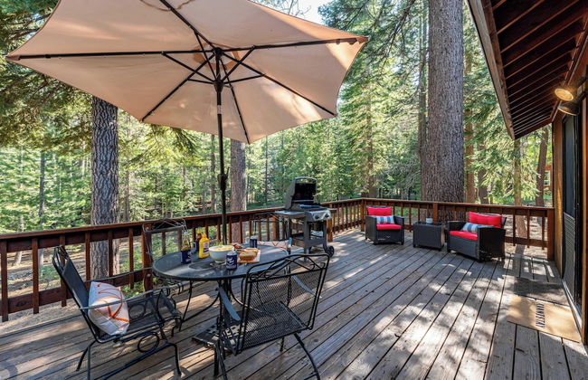 Whiskey Springs by Avantstay Classic Cabin Near Tahoe Donner Ski Area! - Foto 39