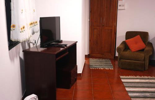 Green Valley Cruzinhas House with Fireplace & BBQ - Foto 26