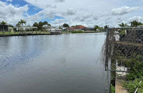 Cozy 2 BR Waterfront home with Heated Pool - Foto 44