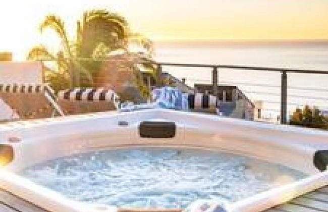 Immaculate Camps Bay Villa w Jacuzzi Views Pool Villa Grenache - Photo 26