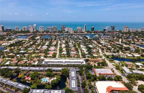 Park Shore Resort Top Floor BLDG J 455 Great View - Foto 47