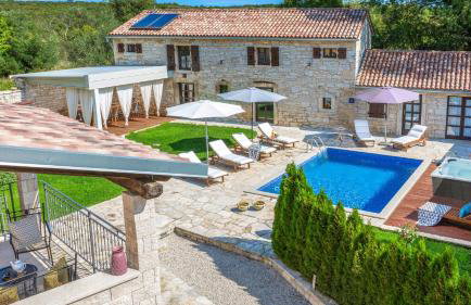 Beautiful Villa Jadreska with pool in Kanfanar - Foto 1