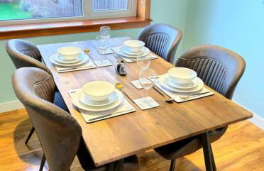 Super luxury 2 bedroom, full house sleep 5 with garden & parking close to airport - Foto 106