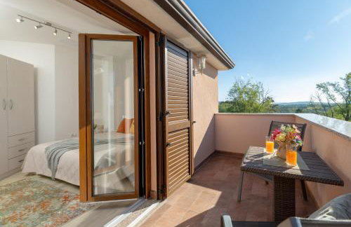 Modern Villa San Martino Heated Pool, Jacuzzi & Privacy - Foto 14