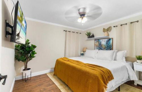 Tropical Oasis Located Near Lake With Pool and Hot Tub - Foto 29