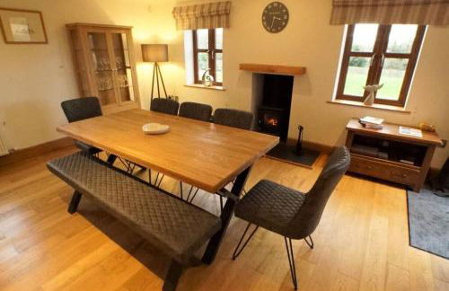 OAKLEY LODGE- LUXURY FARM COTTAGE - Foto 24
