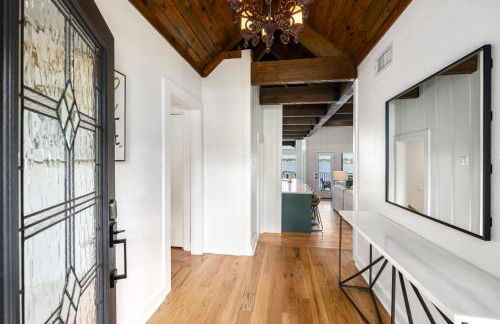 Lakefront LUXE | Pool, Spa, Jet Ski at Happy Place - Foto 18