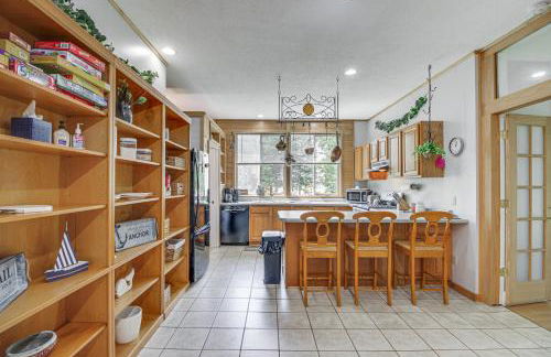 Quiet Lakefront Grand Rapids Cabin on 5 Acres - Foto 9