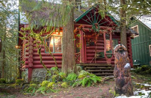 Romantic Log Cabin Rental with Hot Tub near Mount Hood, Oregon - Foto 6