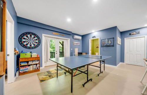 The Holiday Cabin at Lake Lure - Photo 5