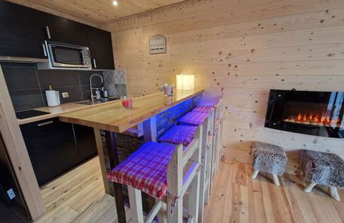 Charmant T2 rénové- Praloup 1600-parking privé, proche station - Foto 9