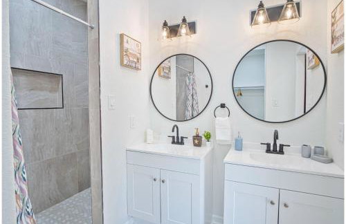 Perfect Spot to Relax 4br/3ba Near Dtown Hemisfair - Foto 62