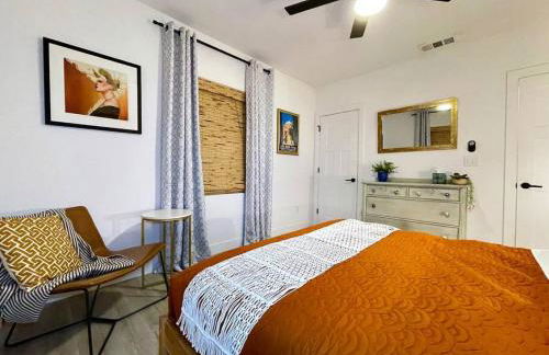 King Bed-Private Yard-Driveway Parking - Photo 34