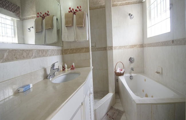 Sea Cruise Barbados - 5 B R Villa w Staff - Foto 22