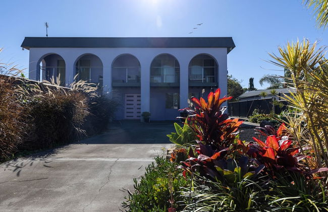 River Views on Renown - Photo 16