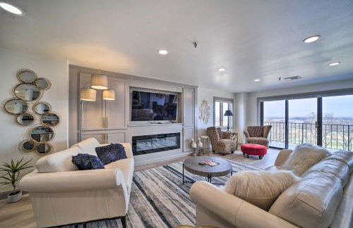 Balcony and Lake View Modern Condo in Monkey Island - Foto 1