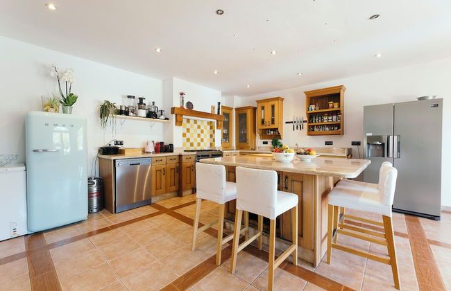 Luxurious 5 Bedroom Villa With Waterfall Closeby - Foto 13