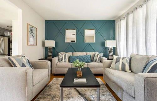 Updated home near Fort Jackson - Foto 1