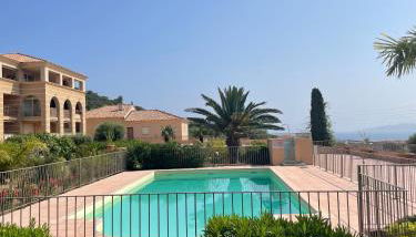 Superbe T2 avec grande terrasse et vue mer Résidence Isola Céleste - Foto 2