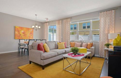 Stunning 4Bd Sleeps9 w Jacuzzi Close to Disney Compass Bay 5113 - Foto 23