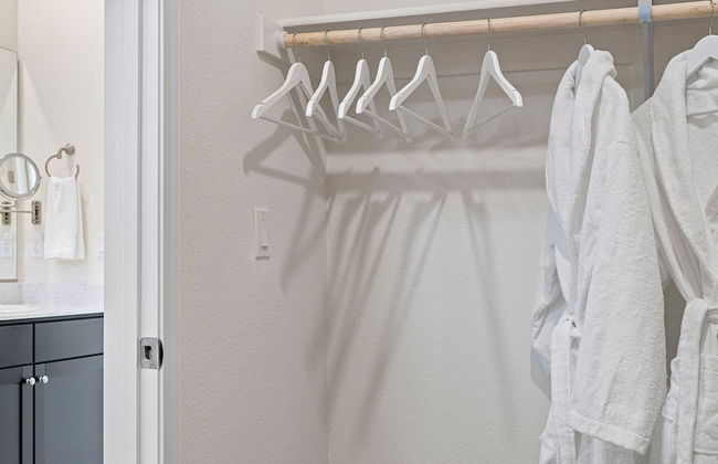 Stylish Sleek 4BR Nevada Home Near Downtown Reno - Foto 24