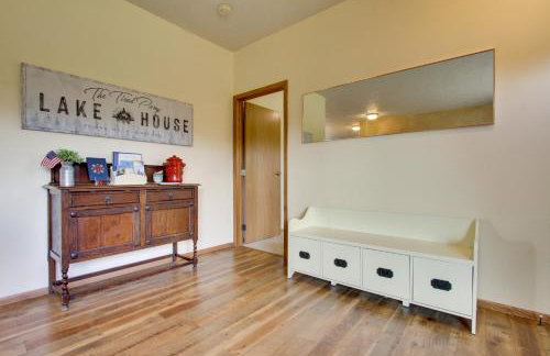 Spacious Canyon Ferry Lake House with Bar and Views! - Foto 6