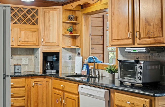 Deer Haven Cabin by Avantstay Waterfront Dock + Firepit - Foto 33