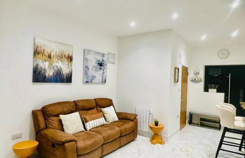 Brand-New Modern 2 Bed Room Apart ment With FREE Parking - Foto 16