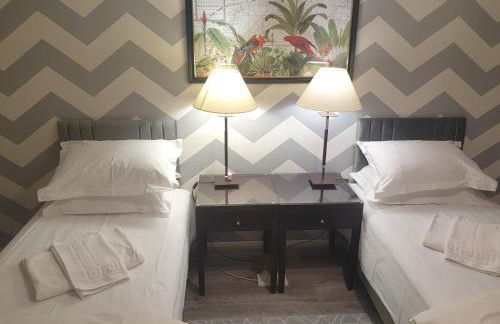 Spacious, Stylish Two-Bedroom Maisonette, Modern Amenities, Elegant Interiors - Foto 1