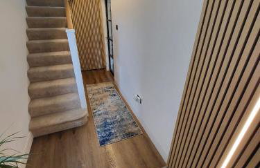 Luxury 3 Bed London Home - 3 stops away from Tottenham Stadium - Perfect for Holidays - Photo 8