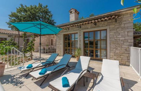 Family Villa Lipica with private pool and jacuzzi - Photo 5