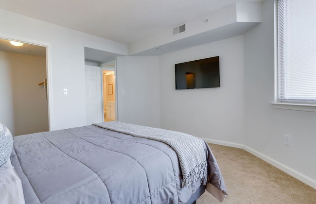 Cozy Apartment Steps from the Metro - Foto 3