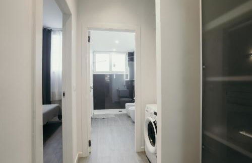 GuestHost - Studio 1 Deisgn Apartment with Car Parking! - Foto 17