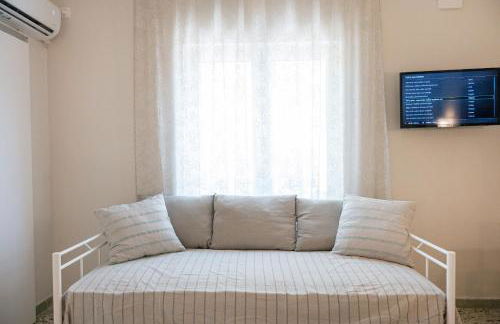 Sunny yard apartments - Photo 18